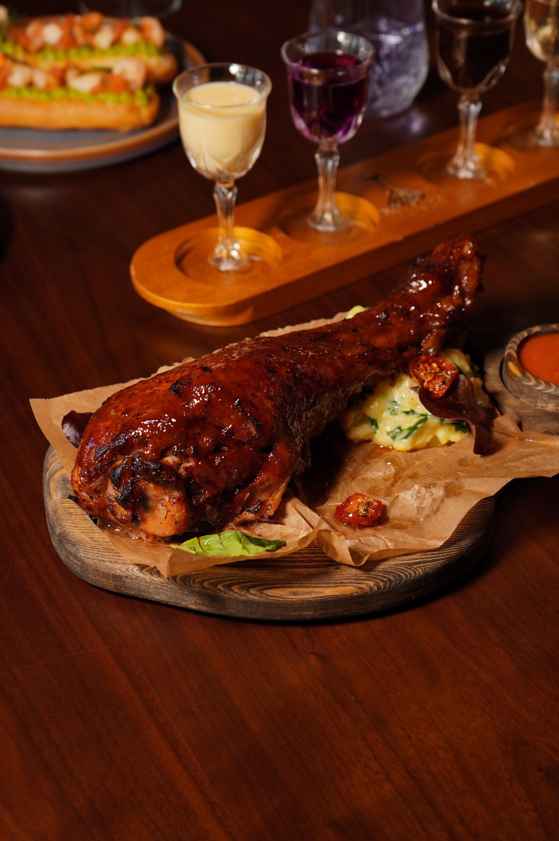 Килограммовая голень индейки